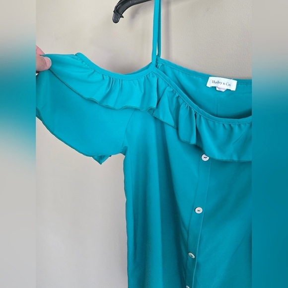 Hailey & Co Ruffle Cold Shoulder Teal Top Blouse, Size Large - Picture 2 of 4